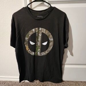 Marvel Deadpool Camo Logo Graphic T-Shirt Mens Large Black RealTree Mask Tee